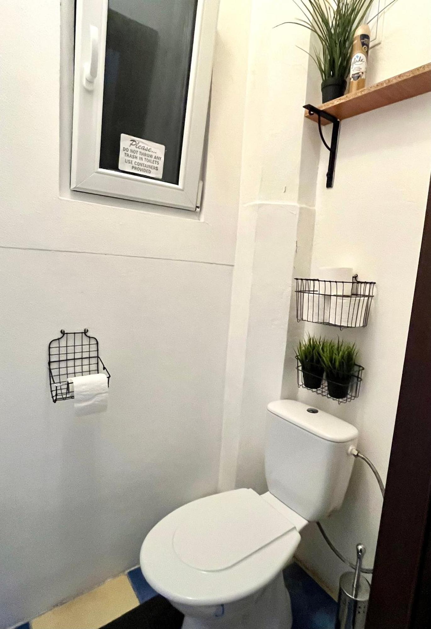 Audrey Hepburn Apartment Old Town Air Conditioned Bratislava Exterior foto